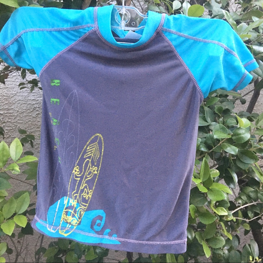 Carter’s 3T Toddler Water resistant short shirt